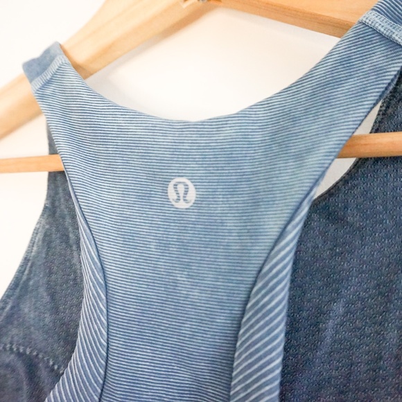 2/70$ Lululemon sports Bra - Picture 8 of 10